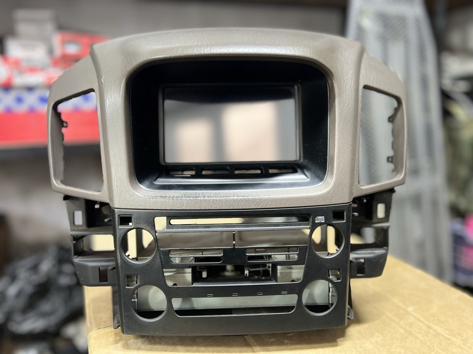 Оригинальная магнитола Lexus RX300 1-поколения (рестайлинг)