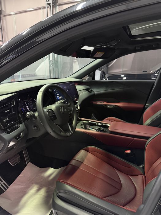 Продается Lexus RX500h F Sport 2024