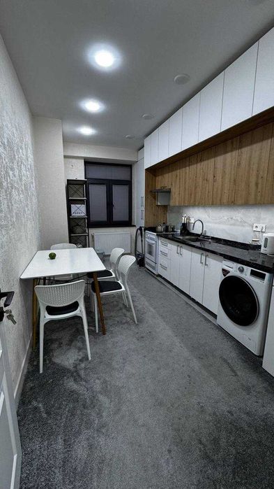 Сдается элегантная квартира в центре   3-х ком. кв на долгий срок