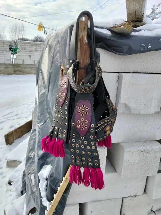 Vând căpăstru din piele nou nu o fost purtat deloc