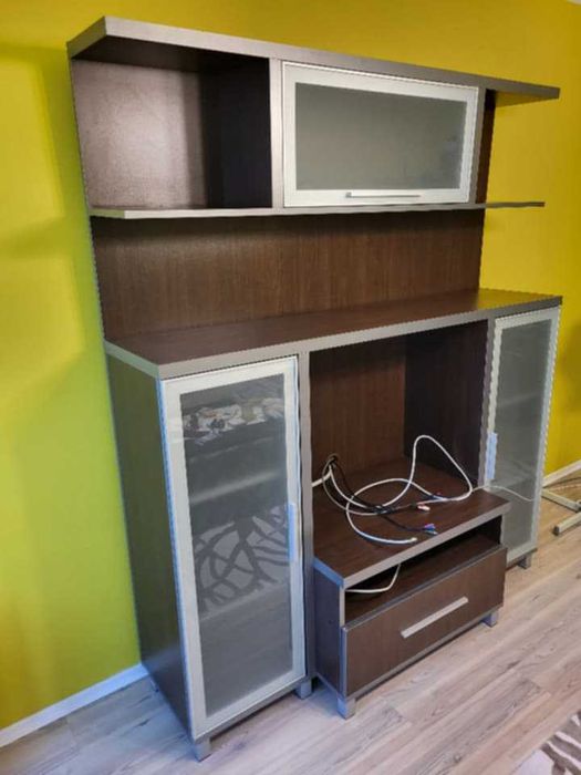 Модулна холна секция и витрина (венге и сребристо) – Отлично състояние