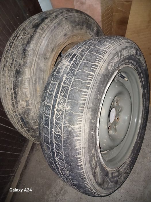 Шина с дисками р13 на запаска