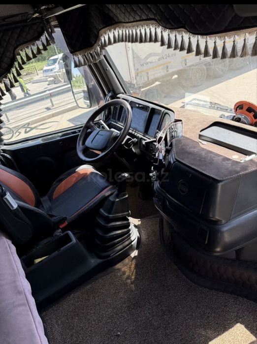 Продам тягач volvo