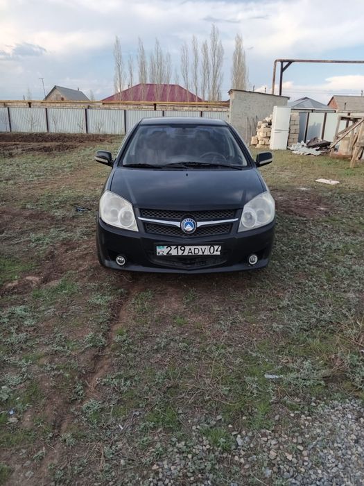 Машина Geely 2011 года