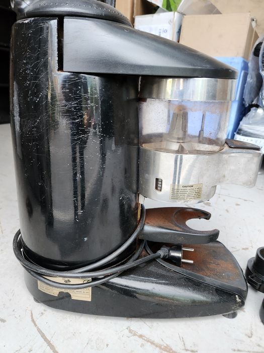 Rasnita cafea profesionala Grinder K6 bright black manuala