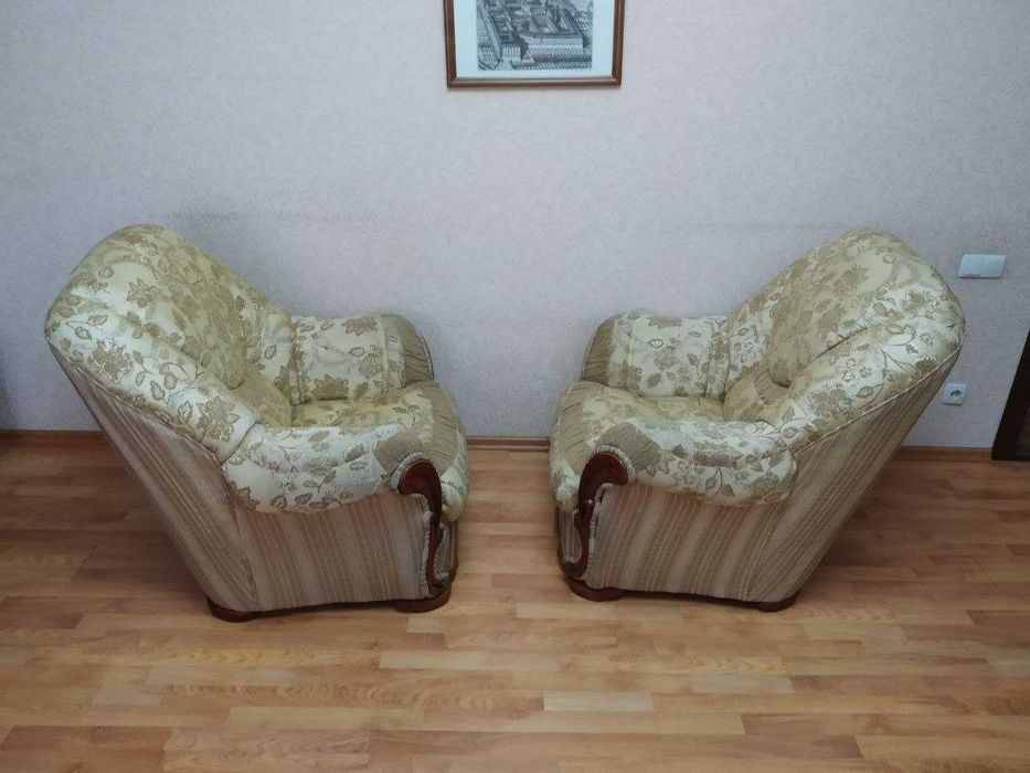 Кресла мягкие.  Большие. Пара ( 2 штуки ).