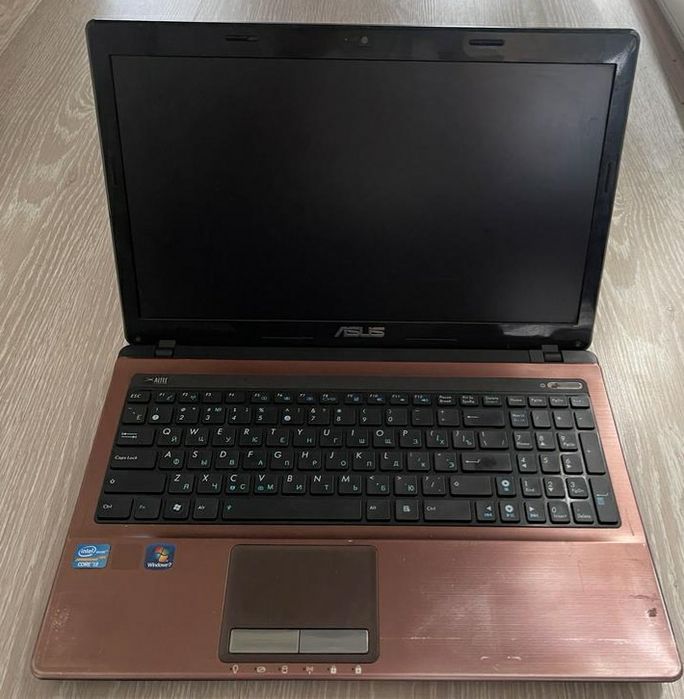 Ноутбук Б/У. Марка ASUS