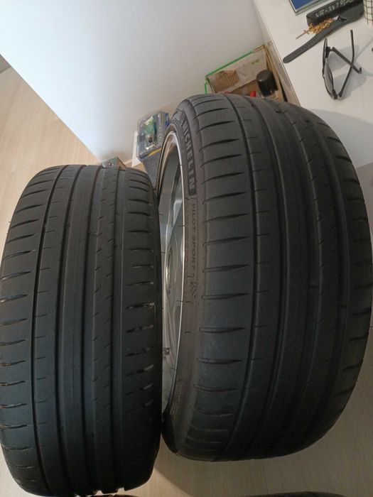 Vând un set de jante cu anvelope O.Z. Futura r18. 5×112/5×120