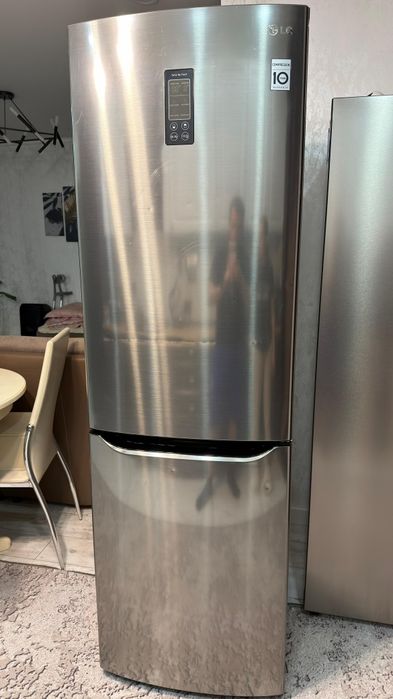 Продам холодильник LG