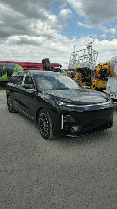 Deepal S09 Ultra 4AWD /Ultra plus Oq salonlardan  mavjud