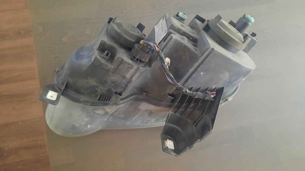 Rover 75 2004+ - оригинален десен фар