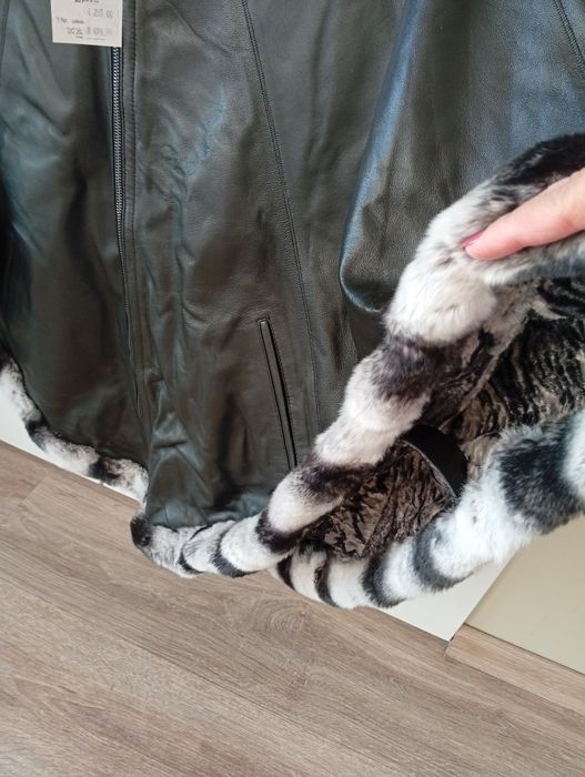 Двулицева  пелерина от естествена кожа и косъм нова