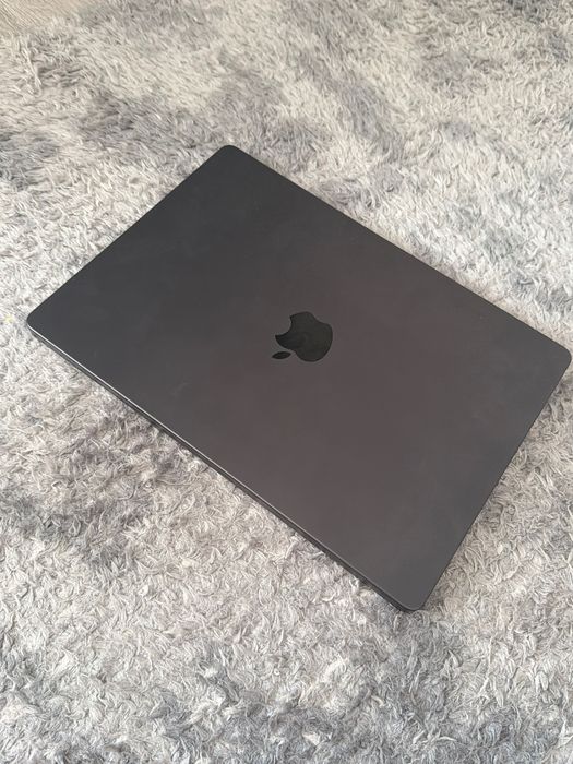 Срочно продаю Macbook m4 pro на чипе pro