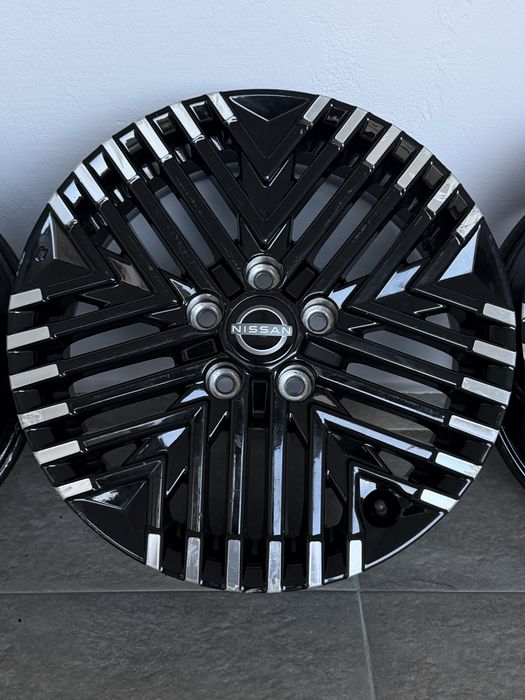 17” Оригинални джанти Nissan Juk Juke Qashqai 5x114.3 6.5J Et 45