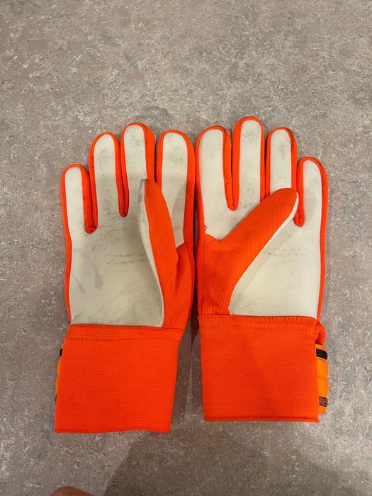 Вратарски ръкавици размер 8