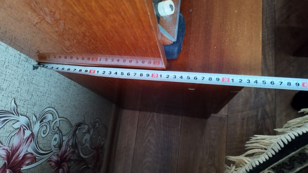 Продам трюмо с зеркалом