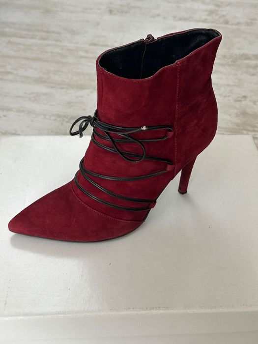 Червени велурени боти Zee Line
