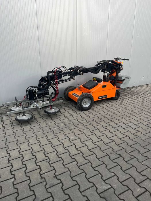 Robot/dispozitiv autopropulsant de montat si manipulat sticla