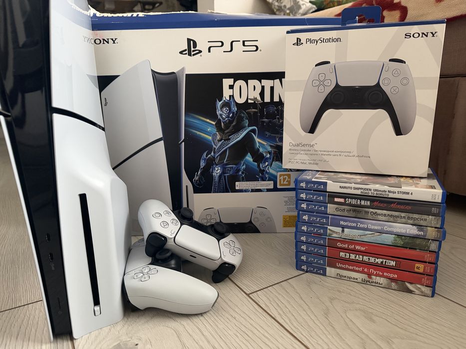 Sony PlayStation 5 (PS5) Slim Disc Edition + Fortnite Bundle