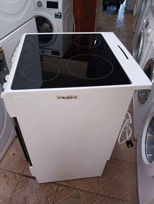 Свободно стояща печка с керамичен плот Gram 2 години гаранция!