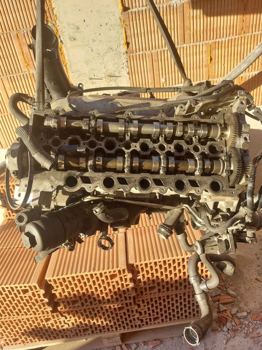 Двигател на части за Volvo 2.0diesel D3 D5204T.Щора и дясен стоп за B6