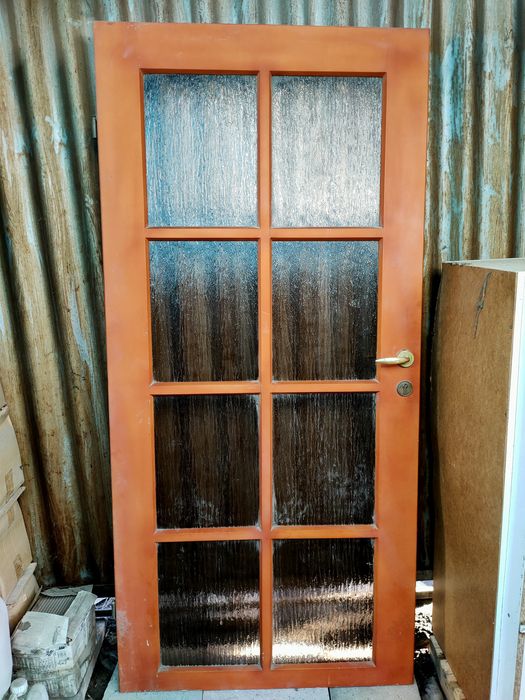 Деревянные двери