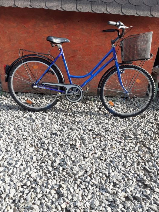 Vând sau schimb bicicleta de dama
