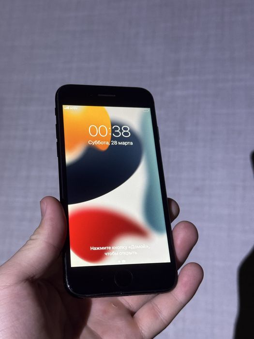 Продам iPhone 7 32gb