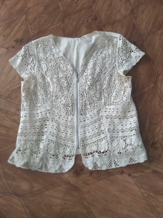 Платья женские разные