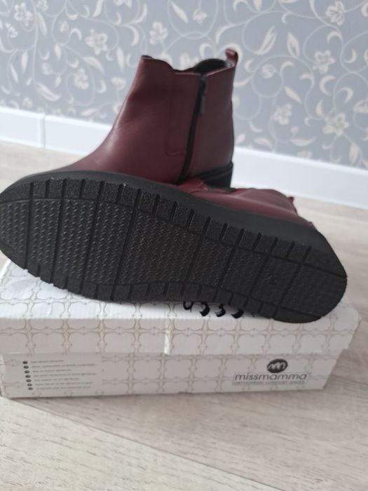 Продам весенне-осенние ботинки.