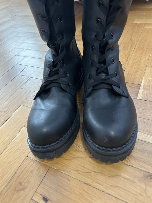 Високи зимни ботуши с връзки