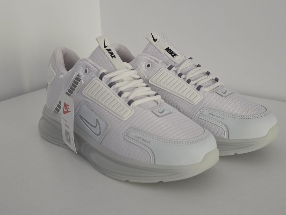 Nike Zoom Vomero Roam  alb
