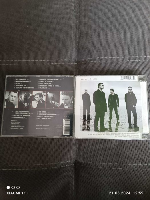 Два диска на групата U2