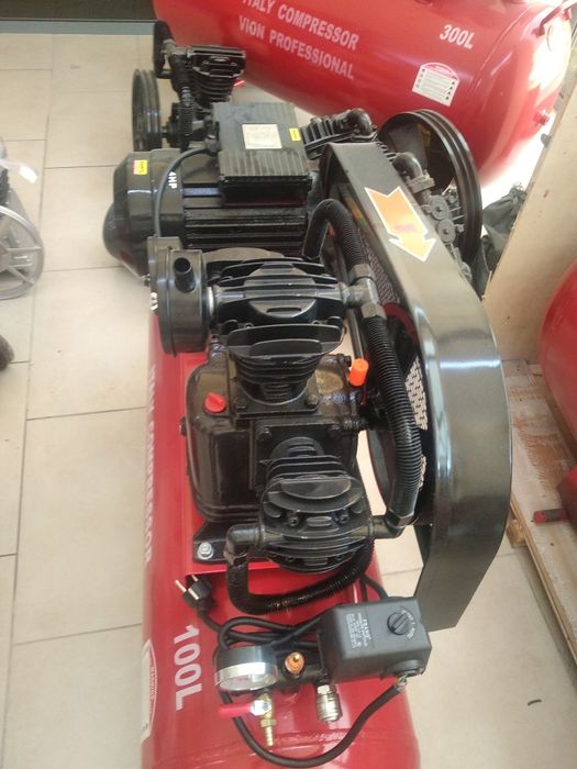 100 Литра Компресор за въздух с дебит 360л/Мин 12.5 Бара