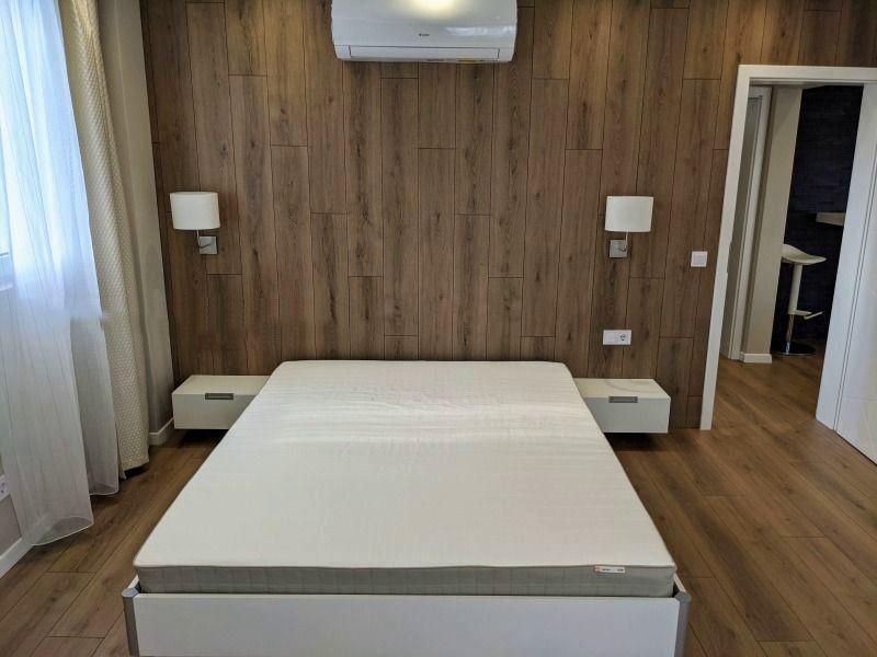 Тристаен апартамент в ж.к. Младост 4.