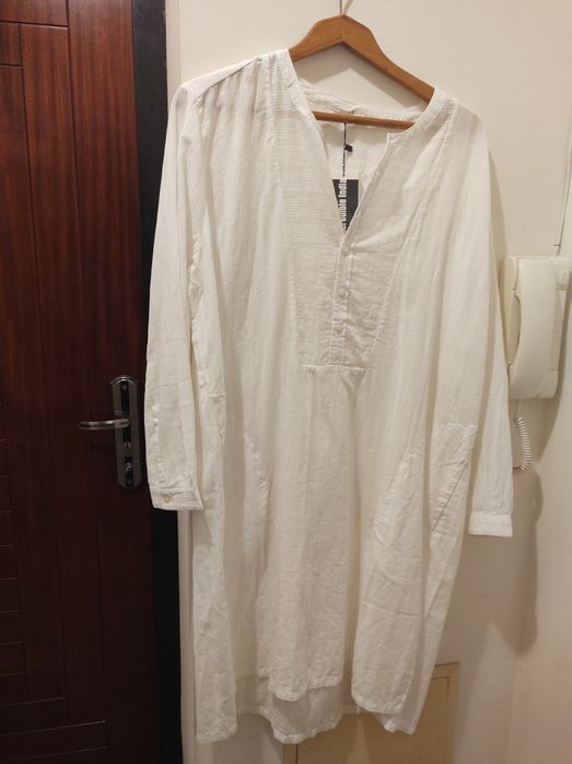 Бяла памучна риза