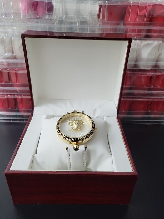 Часы для женщин от известных брендов