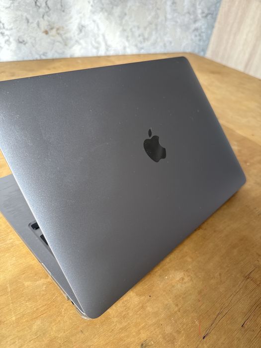 Macbook Air хорошем состояние