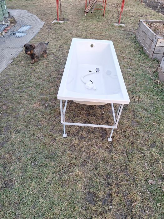 Cada Cersanit cu cadru metalic