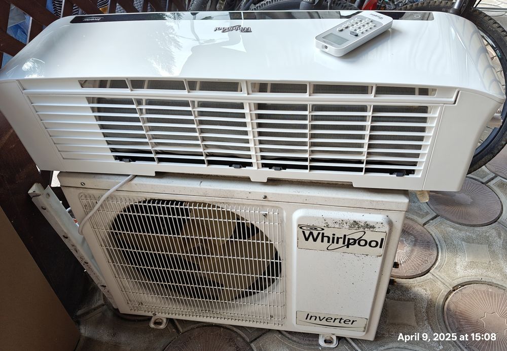 Aparat de aer conditionat Whirlpool DEFECT pentru piese