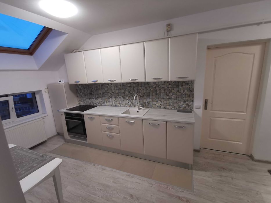 Vand apartament in Floresti zona JYSK
