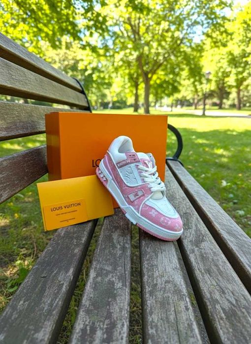 Louis Vuitton Roz Lv Trainers Premium - Model Fete