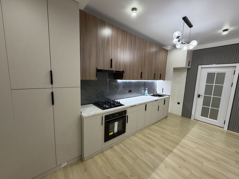 Своя Юнусабад-13 Новостройка 3/3/8 Евро ремонт под ключ,Кирпичный дом