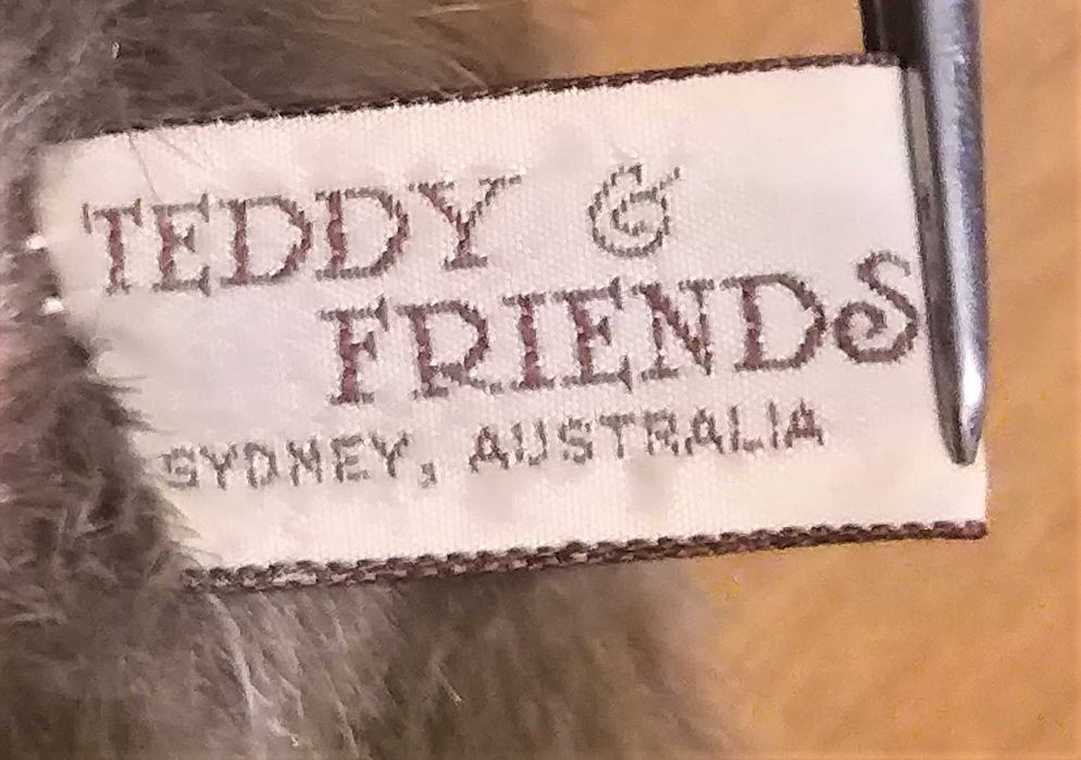 Игрушки — животные Австралии (вомбат, коала)