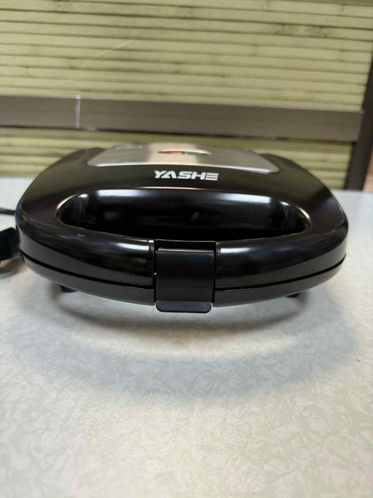 Тостер за сандвичи YASHE