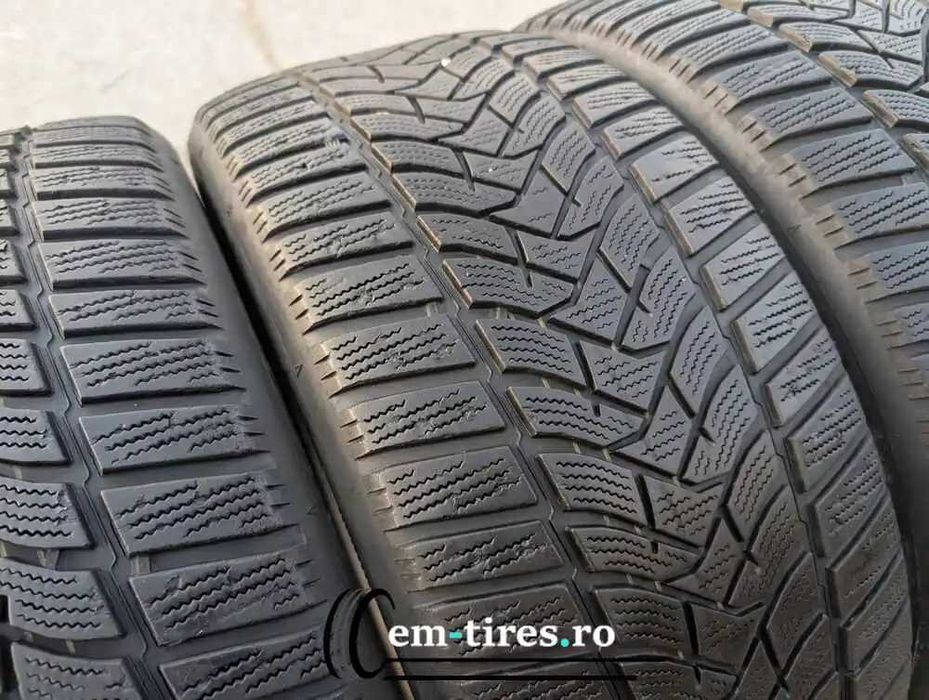 SET 4 Anvelope Iarna 235/45 R18 DUNLOP Winter Sport 5