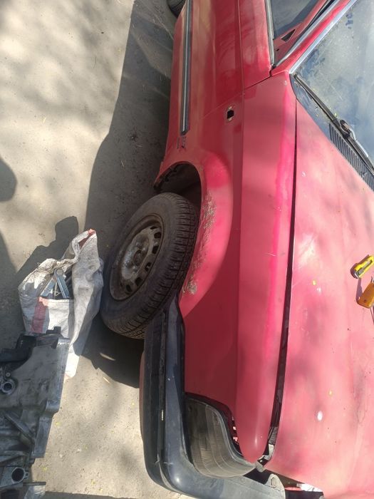 Правое крыло Mazda 323 BF