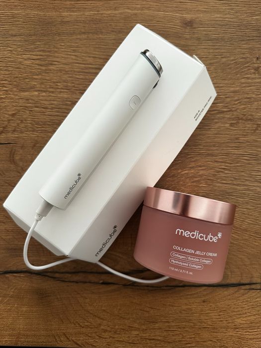 MEDICUBE age-r booster pro mini