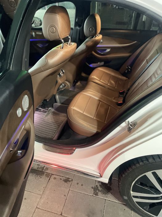 Mercedes E 200  W213