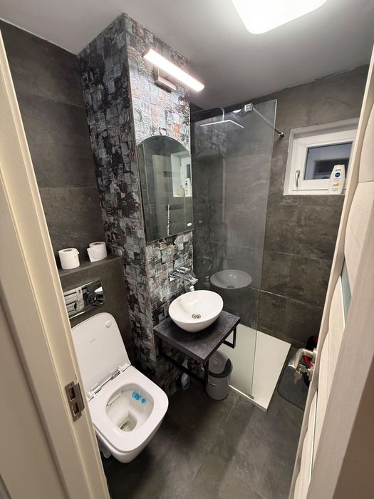 Închiriez apartament în regim hotelier
